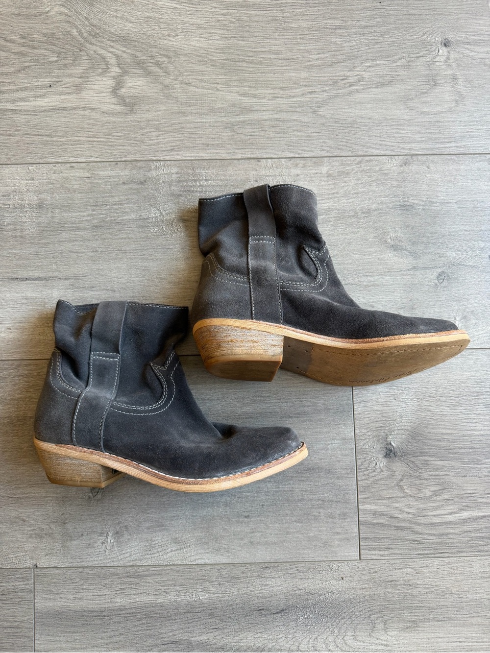 Sam Edelman Women's Myron Suede Western Pull On Ankle Booties Grey Size 5